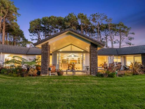 28 Beacon Road, Riverhead
