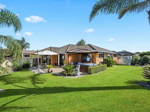 35 Stoneleigh Drive, Chartwell