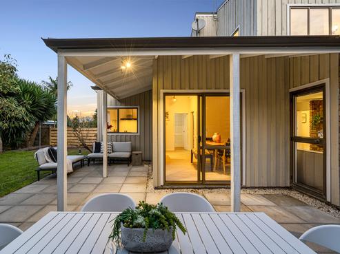 2/1 Totara Grove, Hillcrest