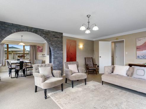 12 Conrad Place, Leamington
