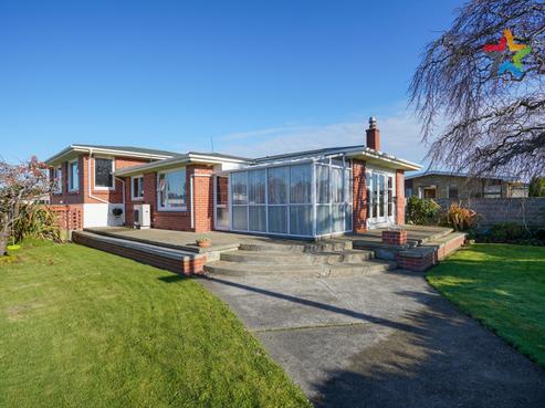 77 Martin Street, Strathern