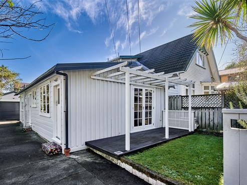 314 Muritai Road, Eastbourne