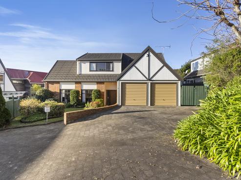 2/13A Eban Avenue, Hillcrest