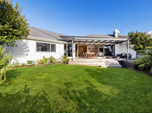 4 De Luen Street, Point Chevalier