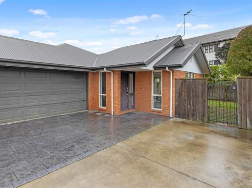 7A Hurricane Way, Hornby