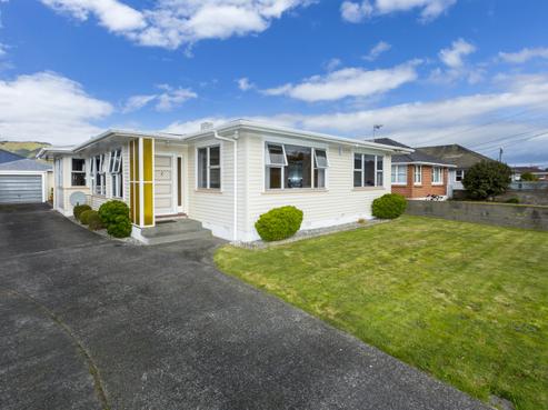 224 Taita Drive, Avalon
