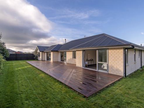 6 Dundee Close, Darfield