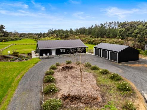 243 Waitakere Road, Taupaki