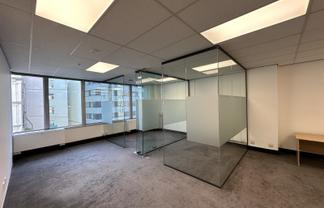 Private Queen Street suite