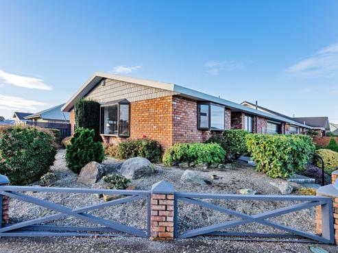 44 Newcastle Street, Windsor