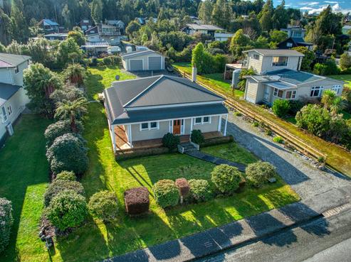 66 Ahau Street, Moana / Lake Brunner