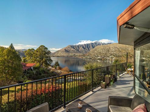 12B Golden Terrace, Queenstown Central