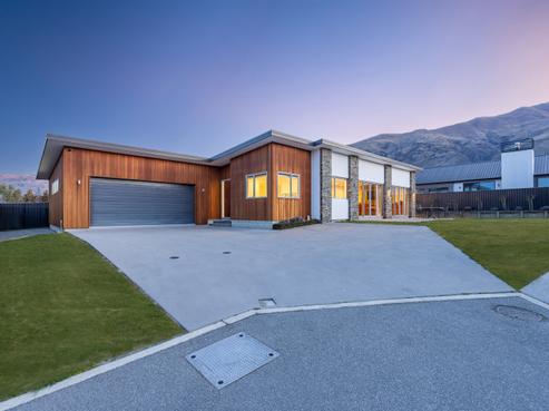 7 Macandrew Lane, Wanaka