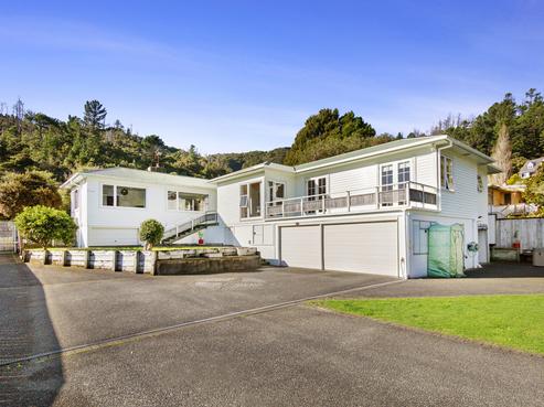 100 Manuka Street, Stokes Valley