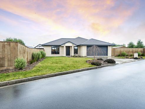 27 Wakeman Way, Woodend Beach
