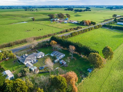 2390 State Highway 3, Sanson