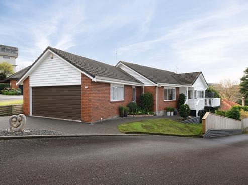 2 Dunsford Mews, Hamilton Central