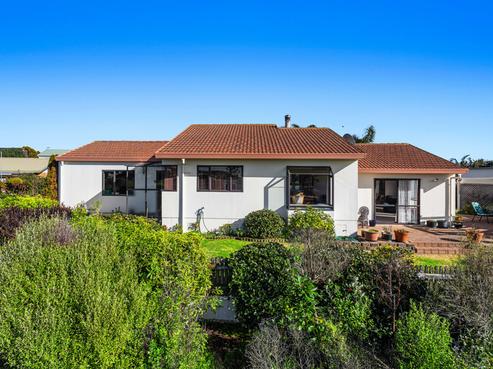 17 The Glebe, Coastlands