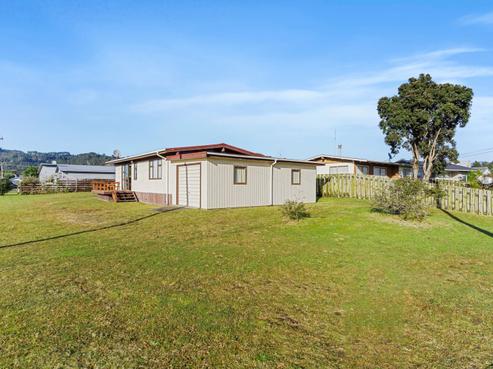 300 Linton Crescent, Whangamata