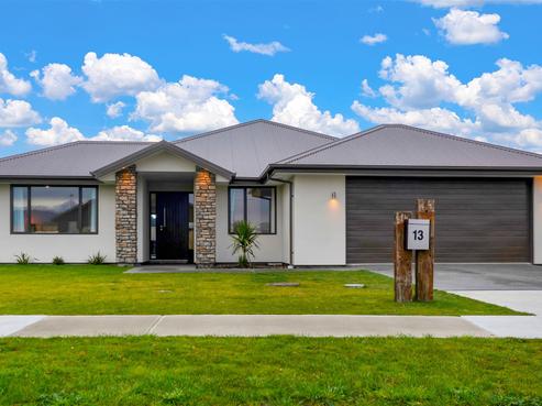 13 Merino Crescent, Amberley