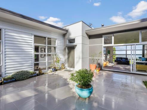 127 Jonkers Road, Waitakere