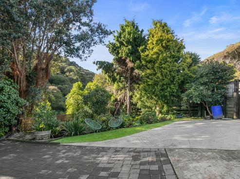 115 Regent Heights, Thames