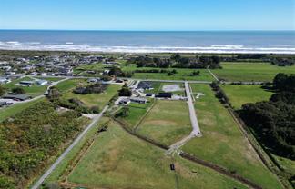  249 Coulson Road, Paroa