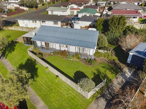 21 Treadwell Street, Springvale