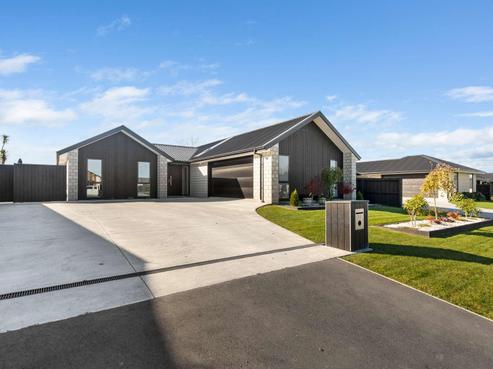 21 Redhaven Rise, Elgin