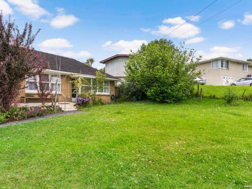 2/18 Sheehan Road, Te Atatu South