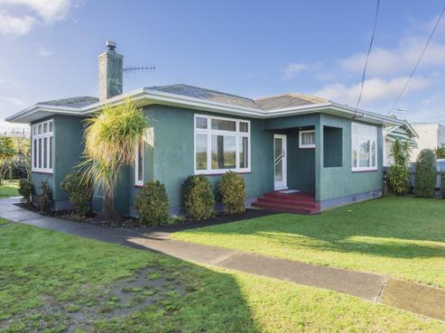 74 Meeanee Quay, Westshore