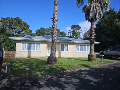 3 Lyon Street, Opua