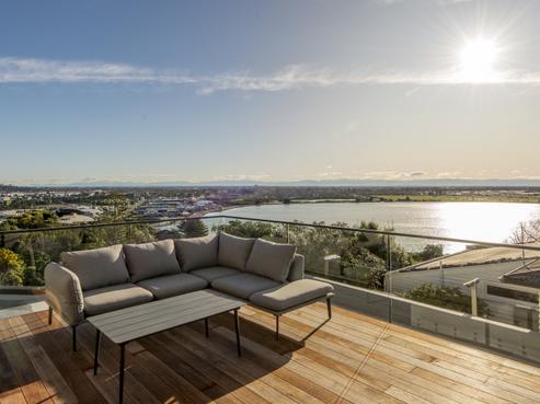 35 Te Awakura Terrace, Mount Pleasant