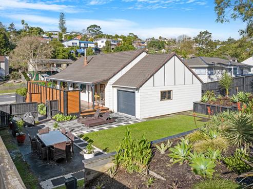 82 Oaktree Avenue, Browns Bay