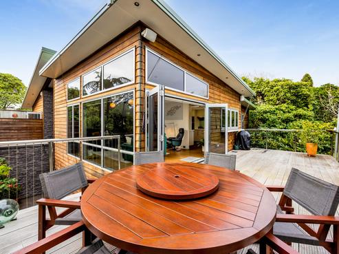 12 Leatham Avenue, Strandon