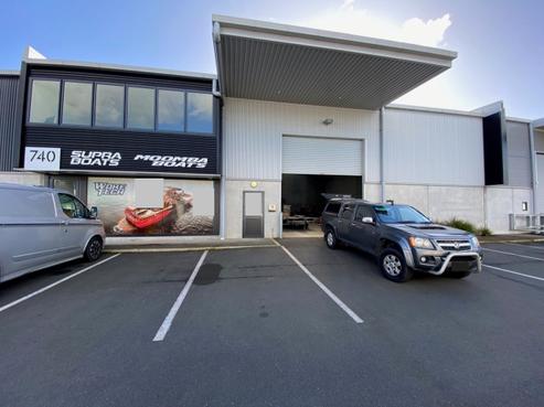 740 Arthur Porter Drive, Burbush