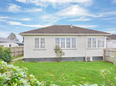 5 Denvir Street, Strowan