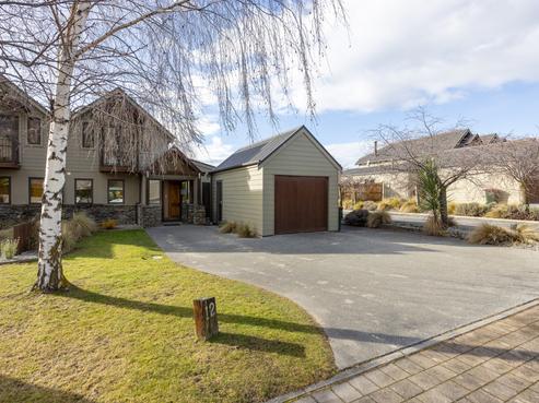 12 Stonebrook Drive, Wanaka