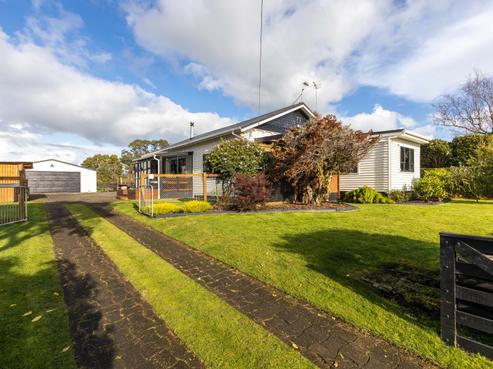 19 Takiroa Street, Urenui