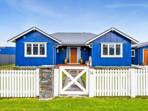 16 Hector Place, Opunake