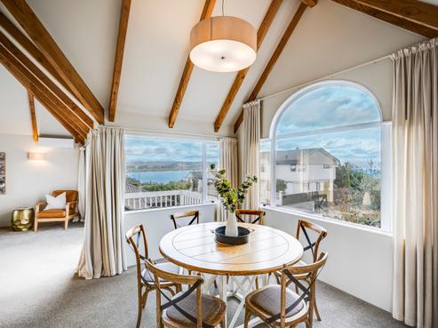 121 Thompson Road, Napier Hill