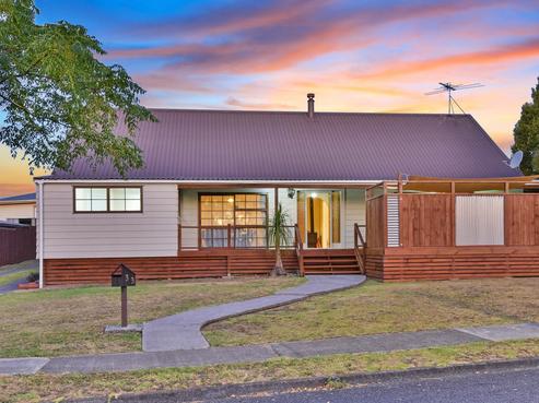33 Barnhill Crescent, Pahurehure