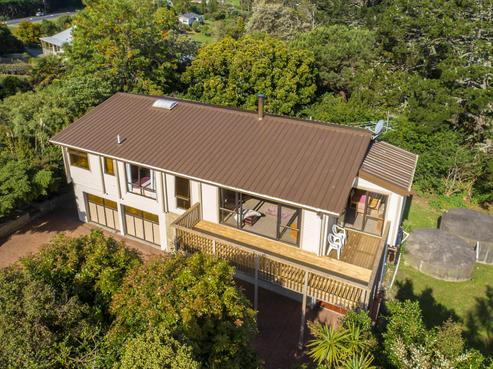 1/1129 Whangaparaoa Road, Tindalls Beach