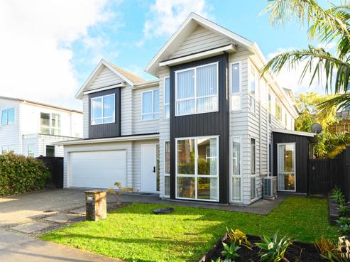 39 Remuremu Street, Long Bay