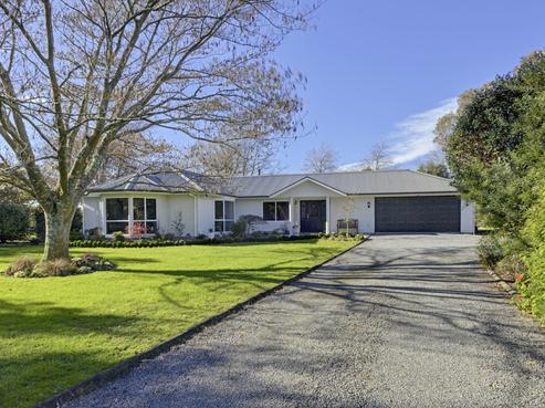 147 Lincoln Road, Carterton