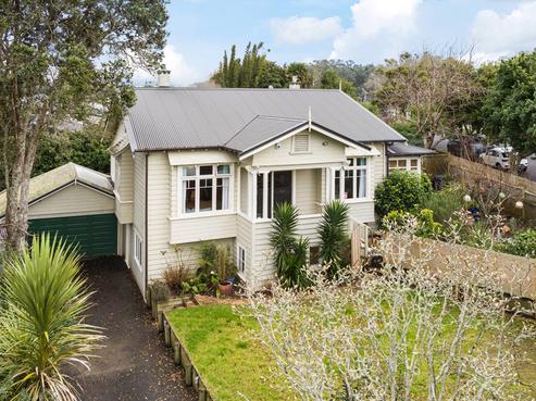 3 Woodhall Road, Epsom