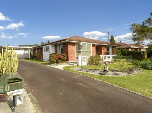 60 Waratah Street, Matua