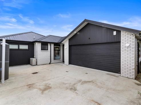 25A Pukeroa Place, Papakura