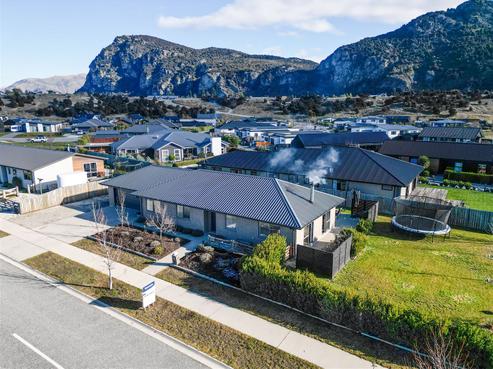 2 Kingfisher Crescent, Albert Town