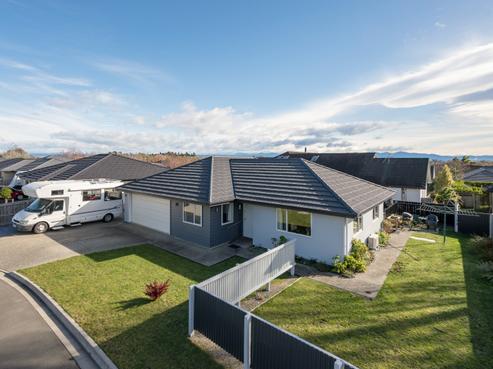 17 Campari Drive, Richmond